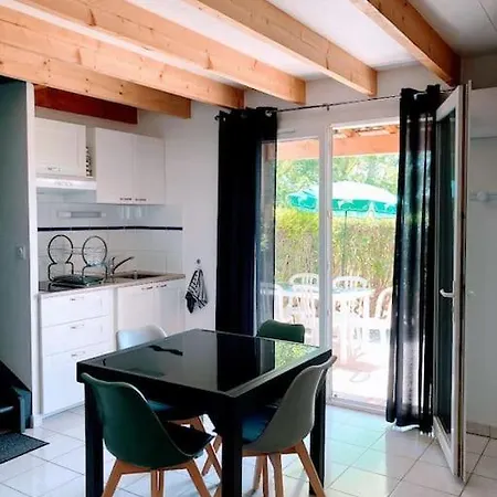 Logement - 4 Pers - 2 Ch - Piscine Vakantiehuis